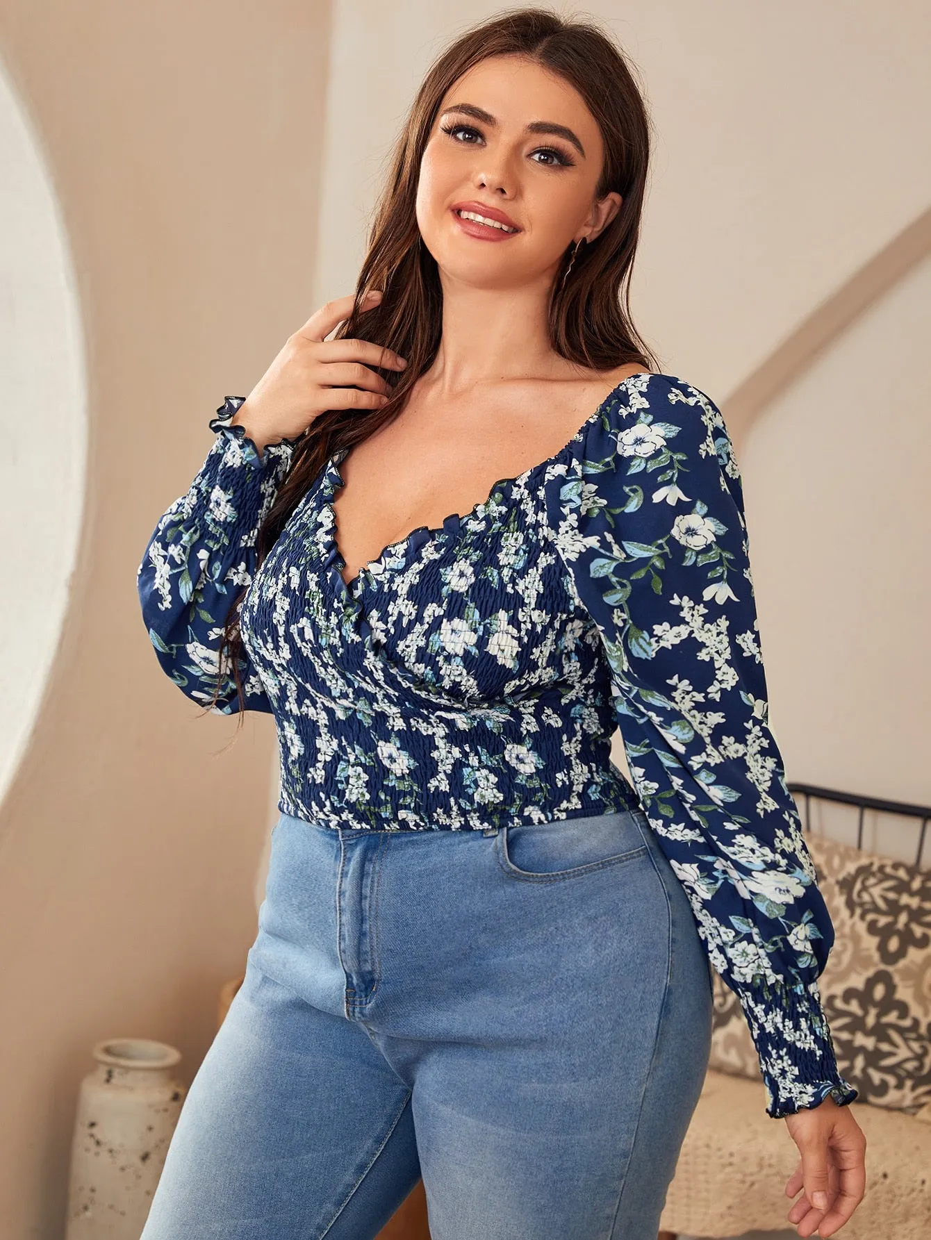 All Over Print Shirred Long Sleeve Sweetheart Crop Plus Size Blouse