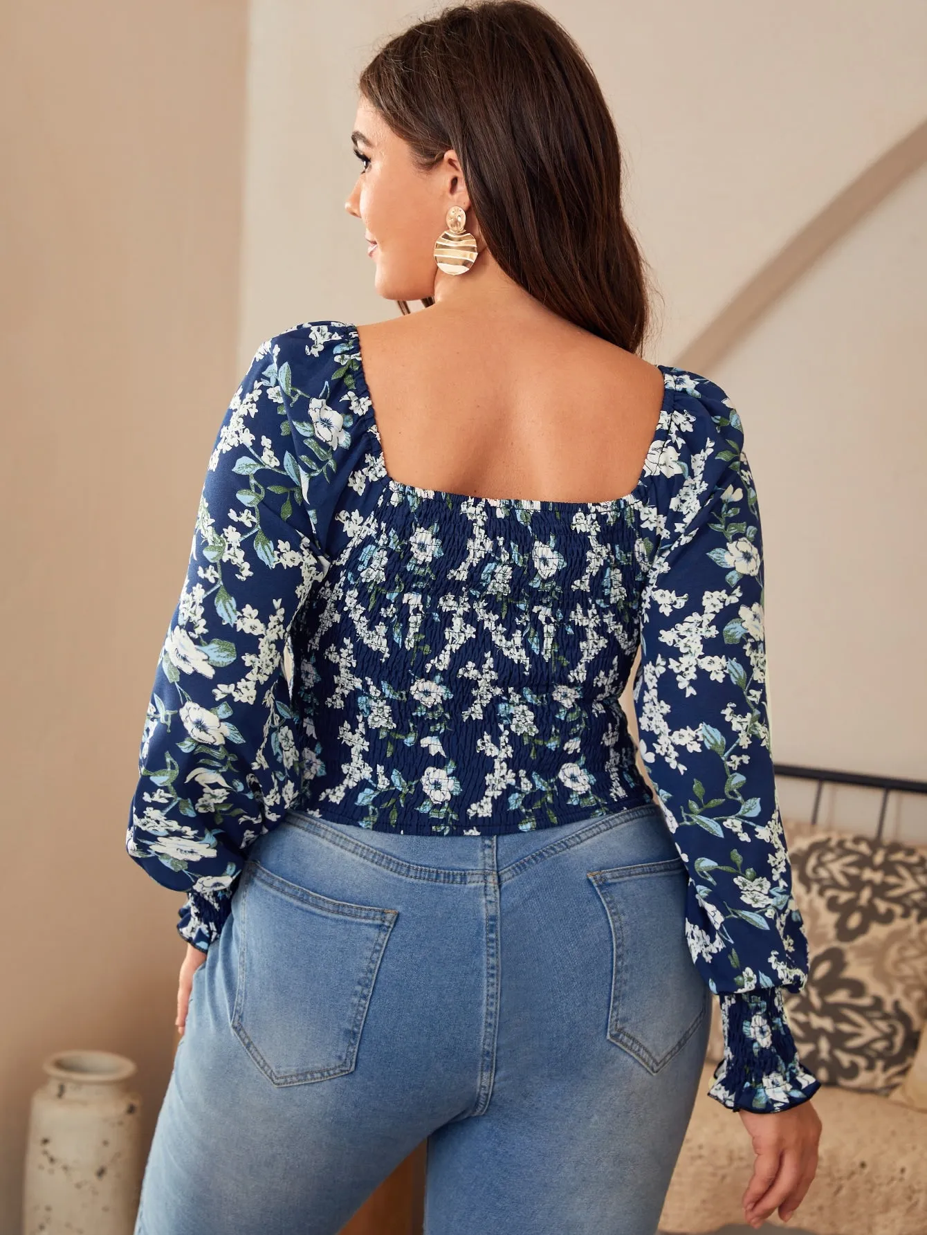 All Over Print Shirred Long Sleeve Sweetheart Crop Plus Size Blouse