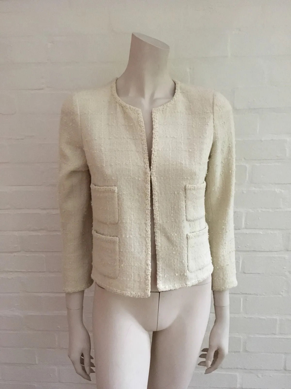 Chanel 09P Wool IVORY Cropped Jacket Blazer Exquisite F 34 UK 4 US 0-2 XXS LADIES