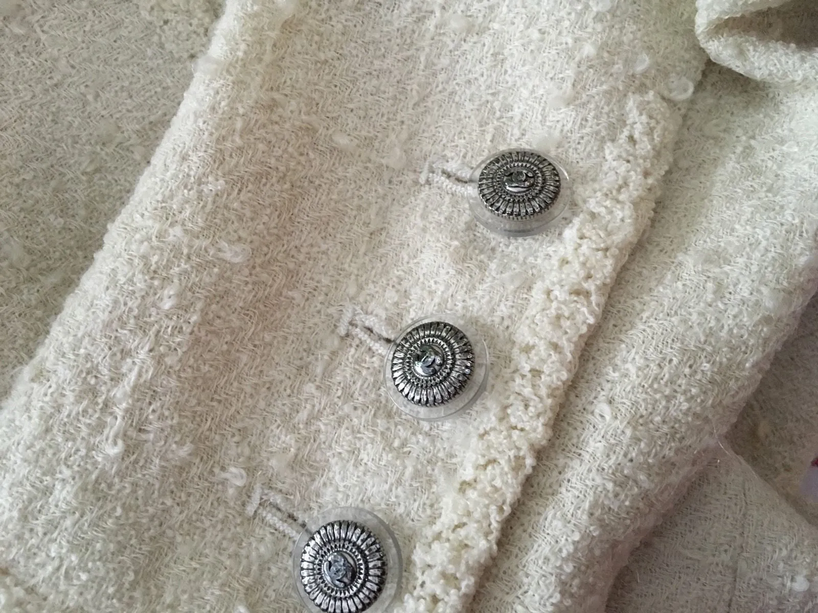 Chanel 09P Wool IVORY Cropped Jacket Blazer Exquisite F 34 UK 4 US 0-2 XXS LADIES