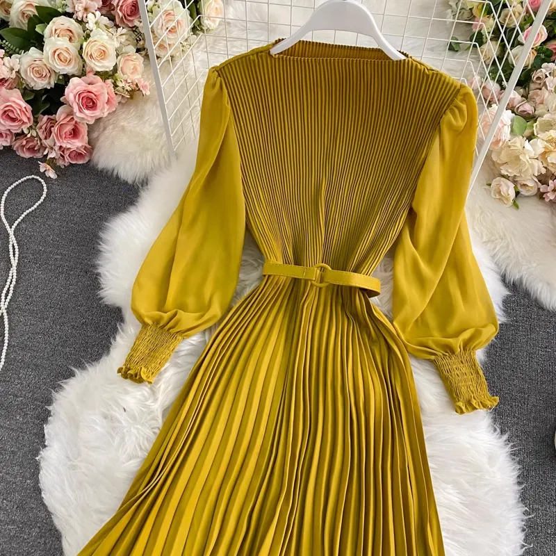 Spring and Autumn Round Neck Long Sleeve Chiffon Pleated Dress 1460